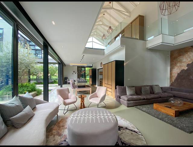 5 BEDROOM HOUSE FOR SALE IN STEYN CITY